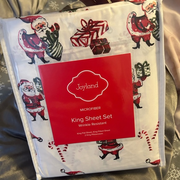 NWT CHRISTMAS 🤶 Santa clause king sheets. - Picture 6 of 10